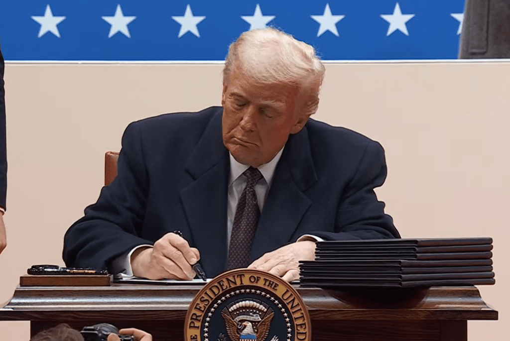 President Trump signs flurry of executive orders Magnolia Tribune