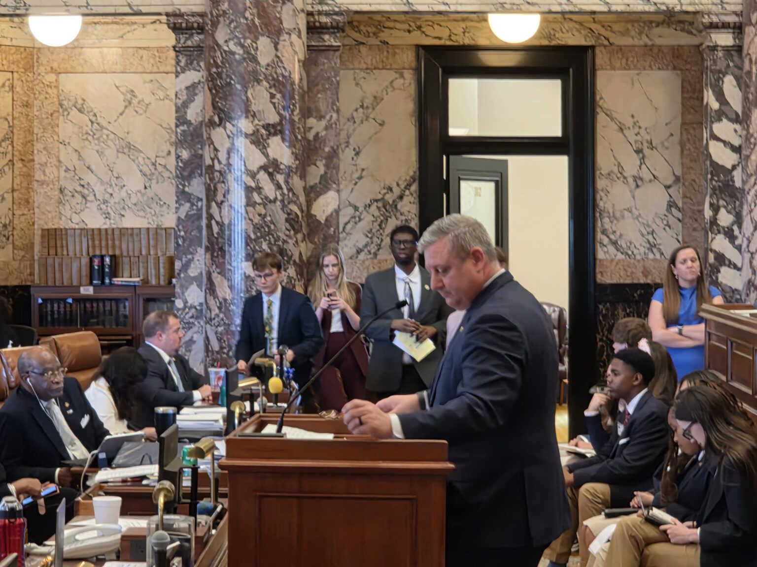 Senate counters House $5,000 teacher pay raise with $2,000 increases ...